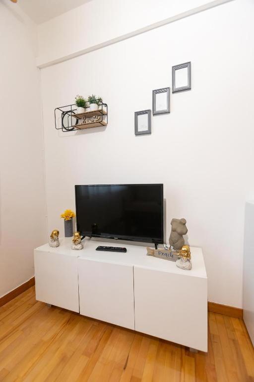 Light-2 Lovely Apartment In Tirana Buitenkant foto